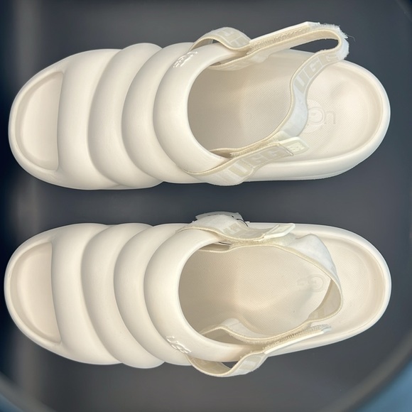 UGG Women’s Aww Yeah Platform - Picture 6 of 7